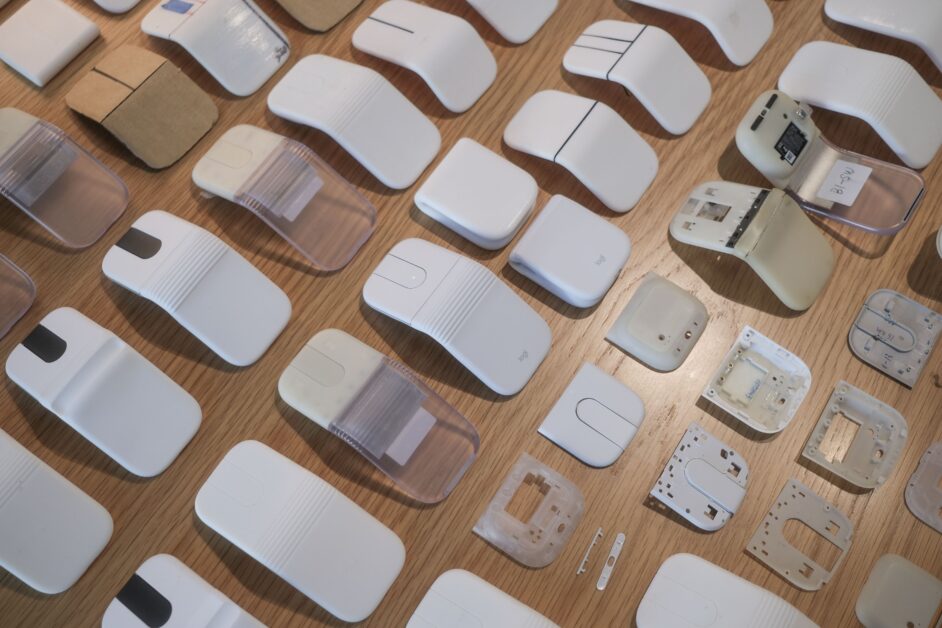 How Logitech Designed the Ultra-Portable Mobi Fold Mouse